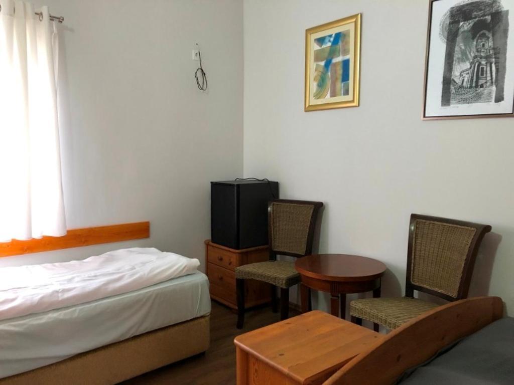 Borostyán 20 * Sárospatak